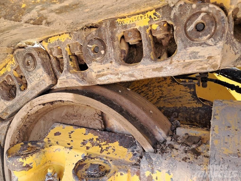 Komatsu D61PXI-24E0 Crawler dozers