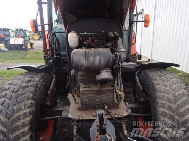 Kubota M 110 GX Tractors