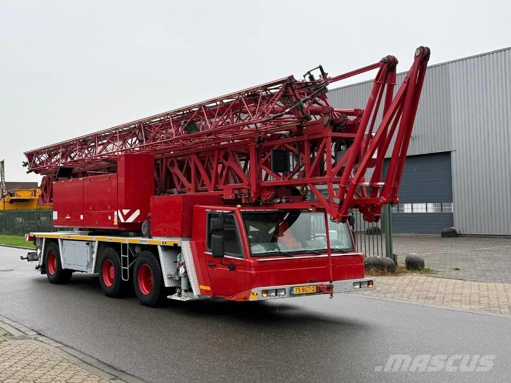 Faun AF 38 Tower cranes