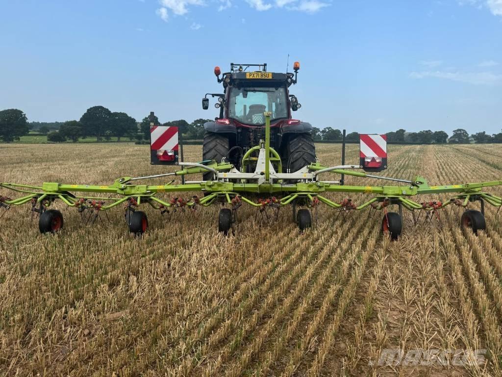 CLAAS Volto 800 Rakes and tedders