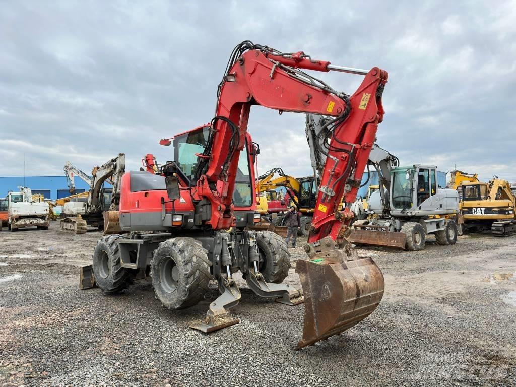 Komatsu PW98MR-8 Wheeled excavators