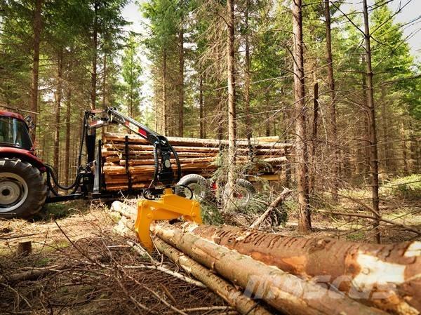 Mowi 850 Forest trailers