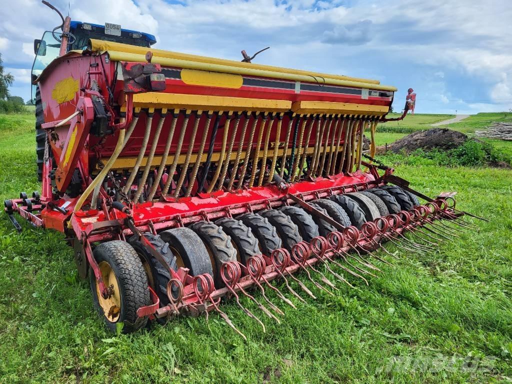 Väderstad Rapid400C Drills