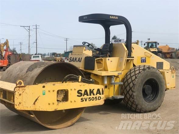 Sakai SV505 Single drum rollers