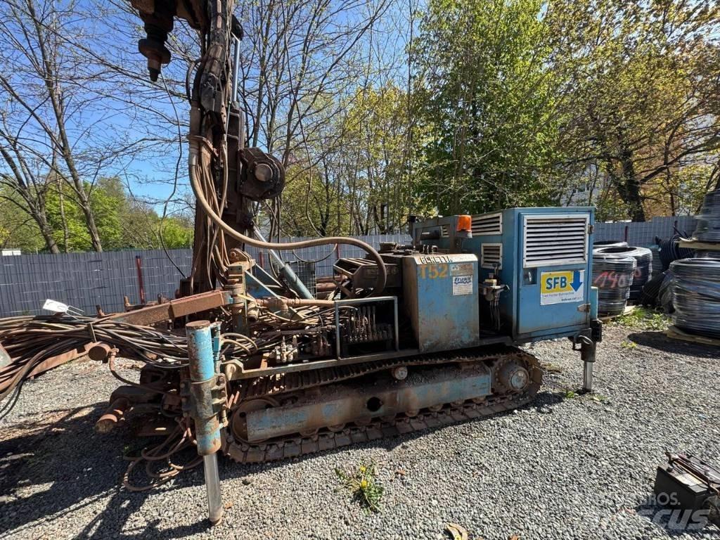 Beretta T52 Waterwell drill rigs