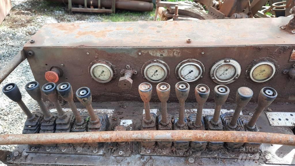 Beretta T52 Waterwell drill rigs