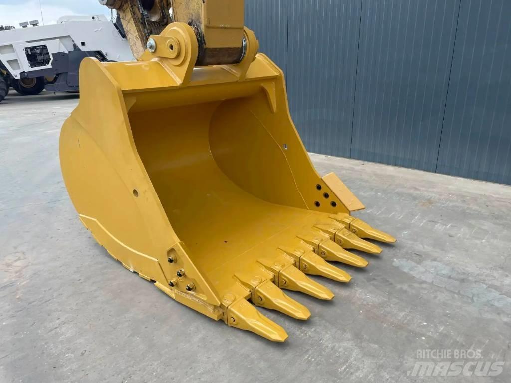 CAT 349E - UB Buckets