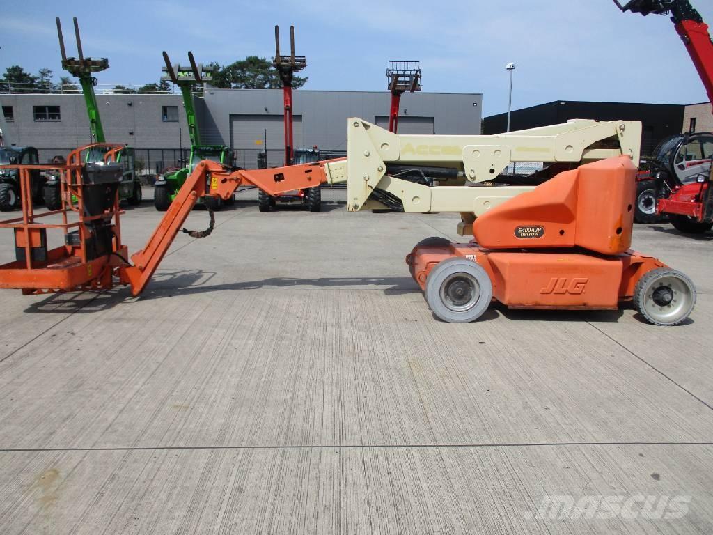 JLG E400 AJPN (745) Compact self-propelled boom lifts