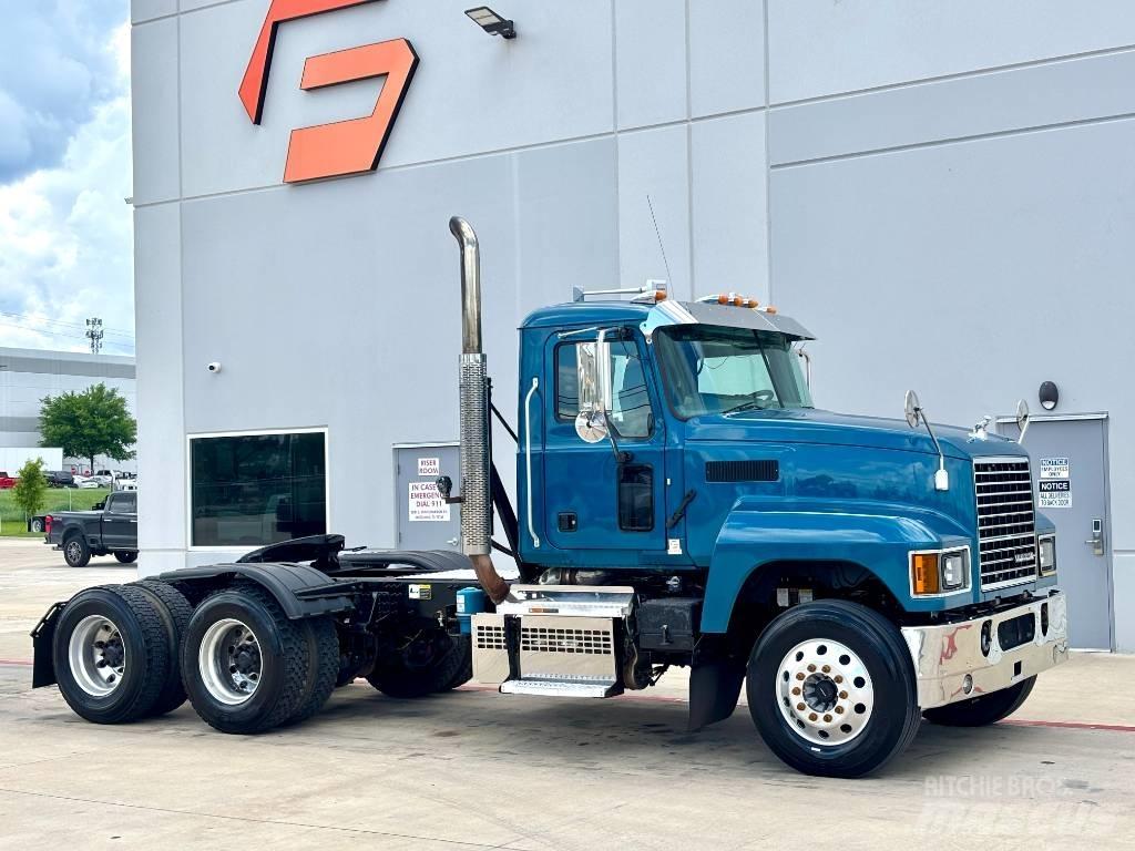 Mack Pinnacle Tractor Units