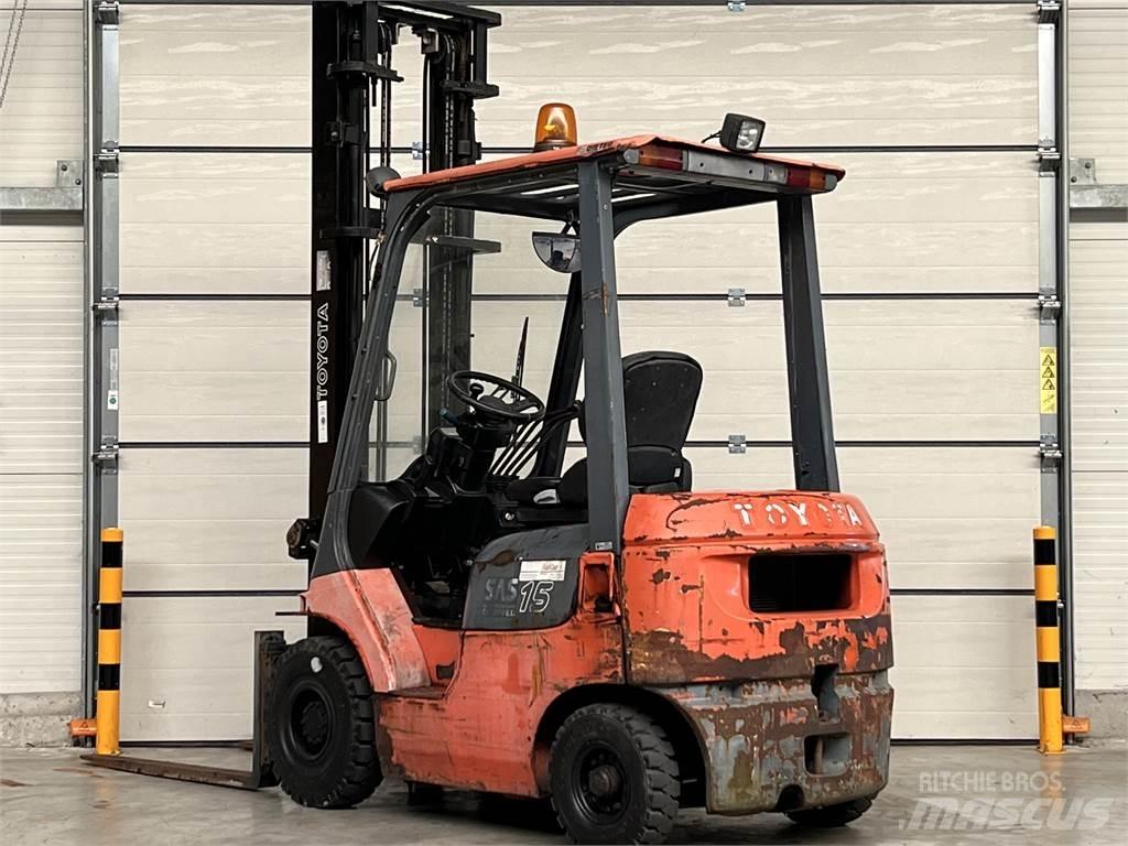 Toyota 02-7FDF15 Diesel trucks