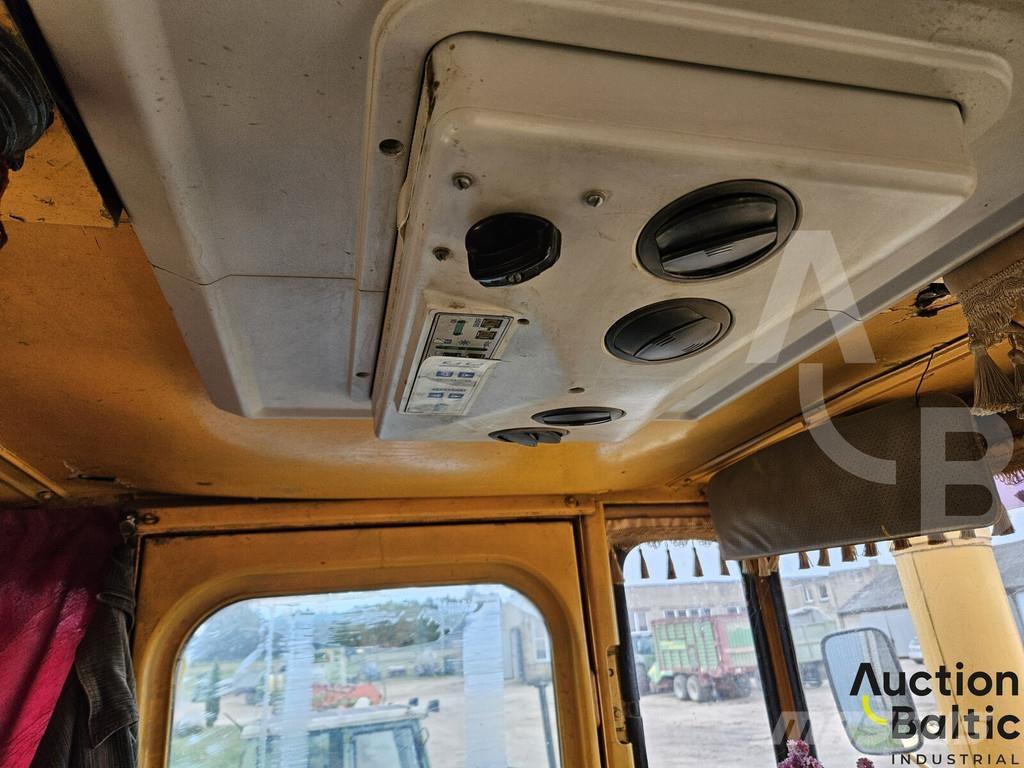  Kirovec K-701 Tractors