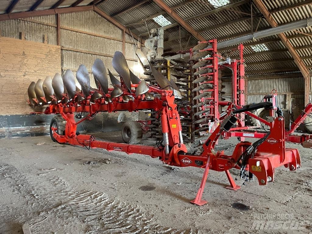 Kuhn Vari-Leader Reversible ploughs