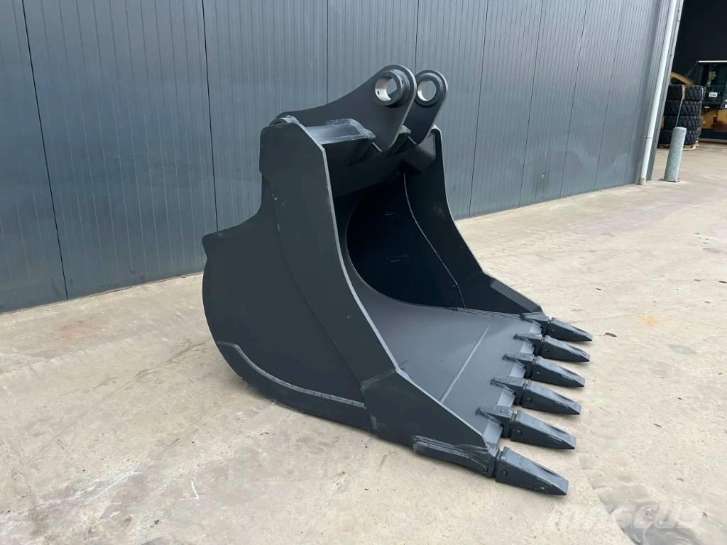 Hitachi ZX360 1.60m Buckets