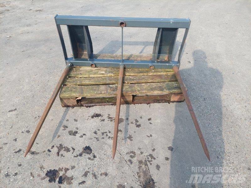 Quicke balenprikker Front loader accessories