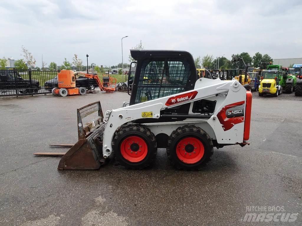Bobcat S450 Skid steer loaders