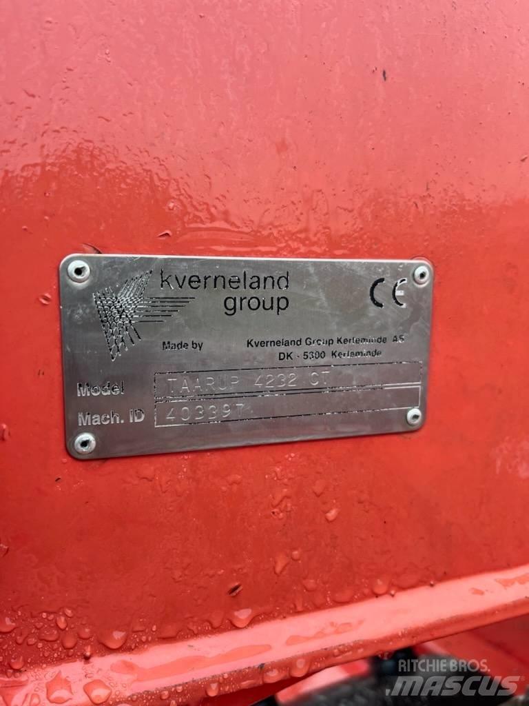 Kverneland 853 Bale shredders, cutters and unrollers