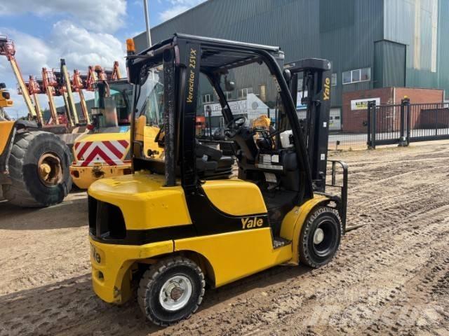 Yale 25 GDPVX Diesel trucks