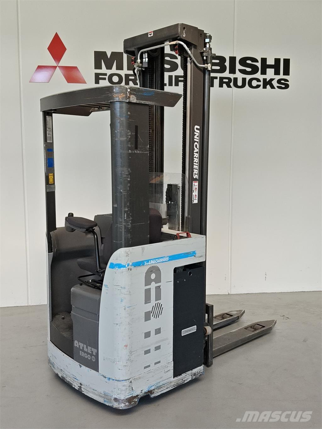 Atlet XSN160E Self propelled stackers