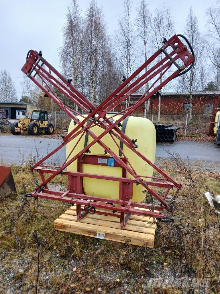 Hardi 600/ 10m Mounted sprayers
