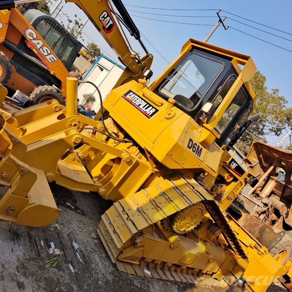 CAT D 6 M Crawler dozers