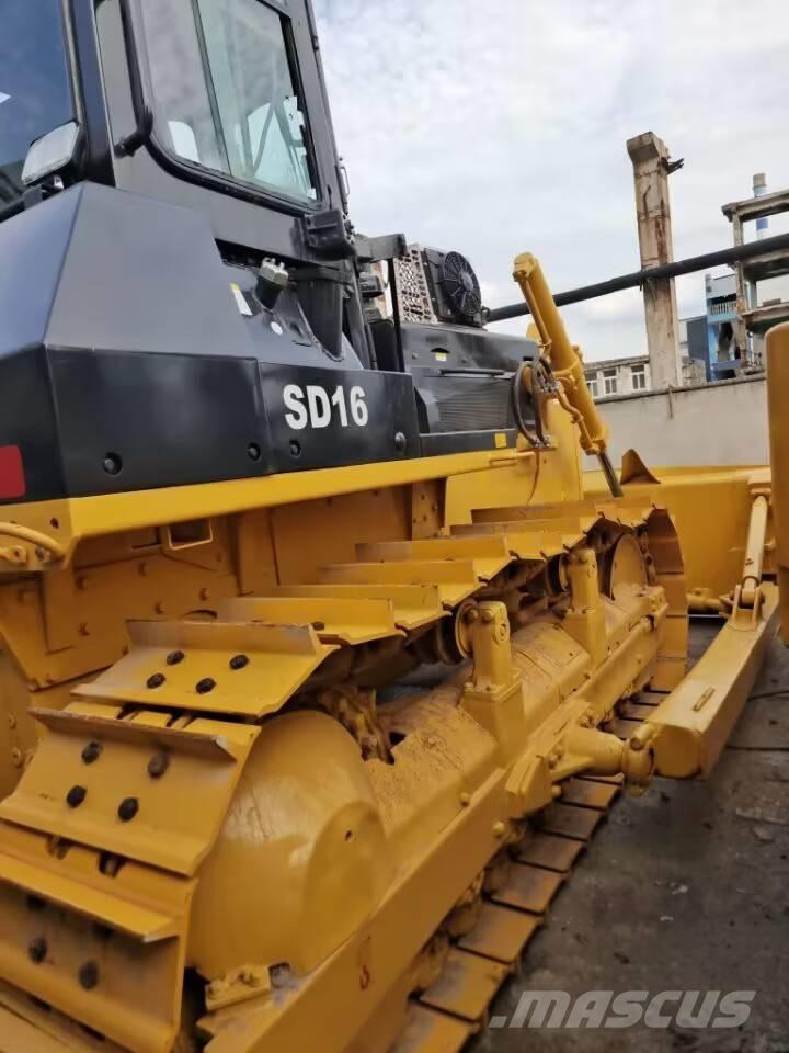 Shantui SD 16 Crawler dozers