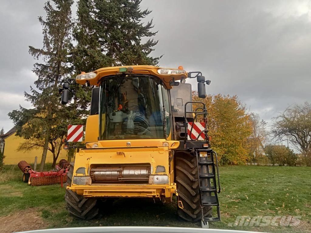 New Holland CR 9080 Combine harvesters