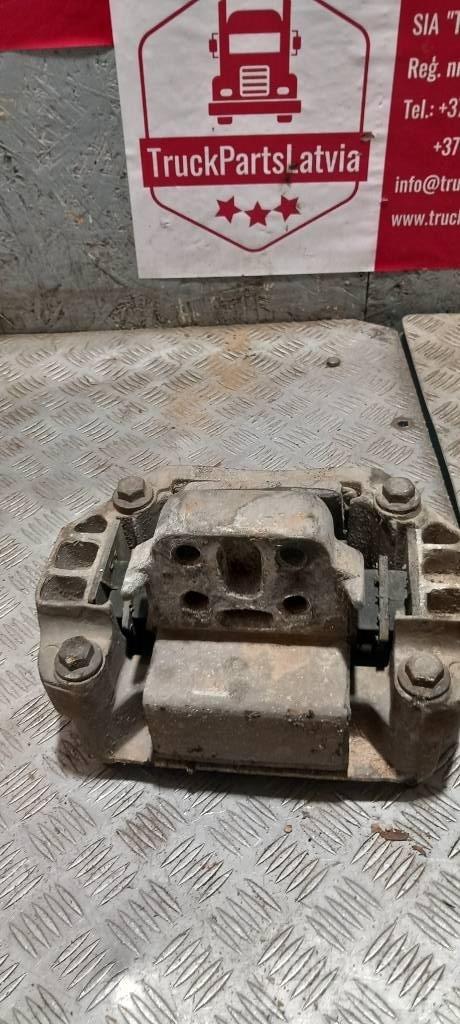 Scania 94 D.   1469287 Chassis and suspension