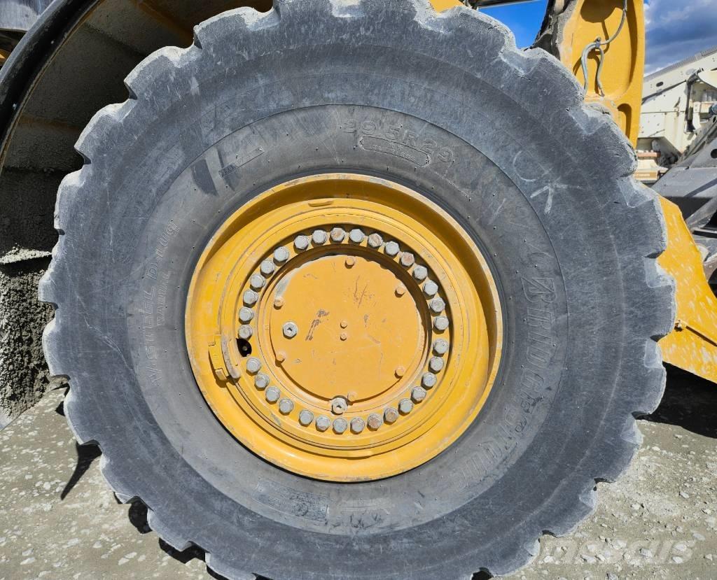 CAT 982 M Wheel loaders