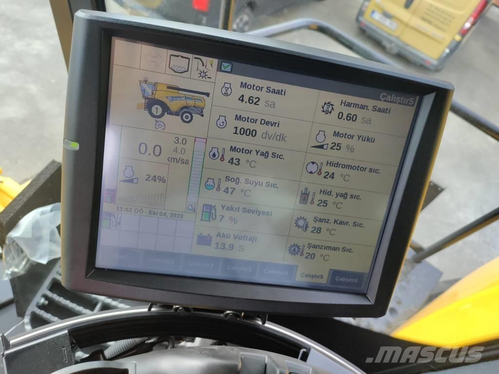 New Holland CX 8.80 Combine harvesters