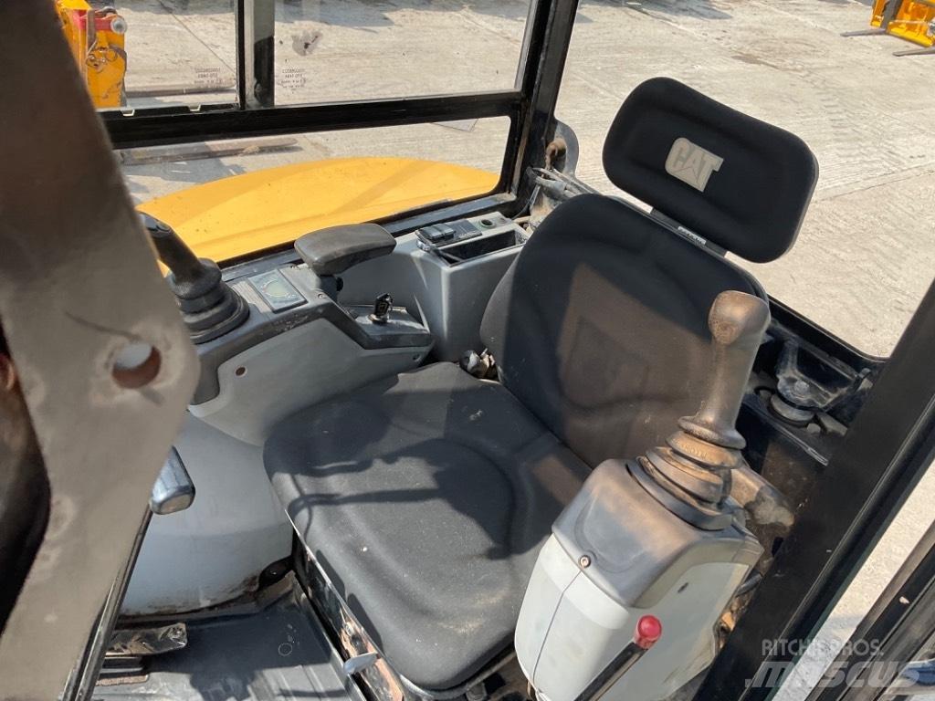CAT 302.7 D CR Mini excavators < 7t (Mini diggers)