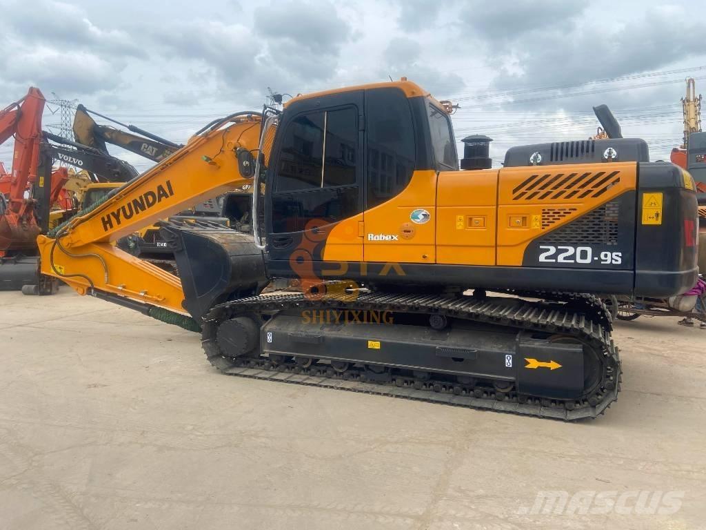 Hyundai R220LC-9 Crawler excavators