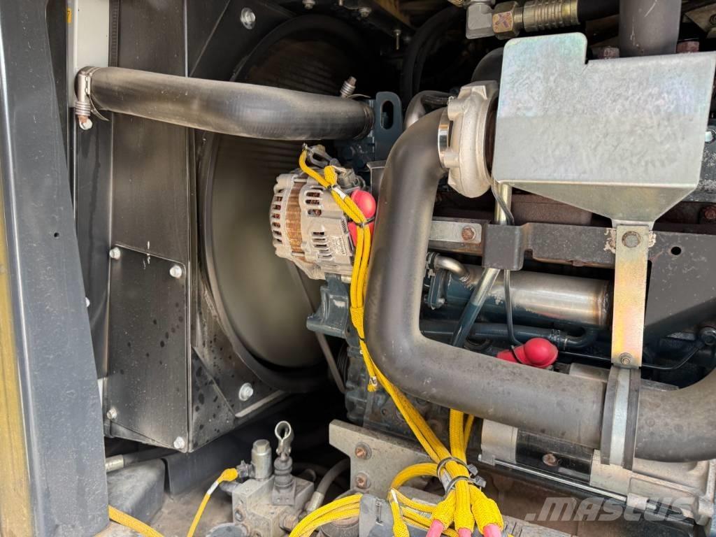 Bomag BW 174 AP-4V Twin drum rollers