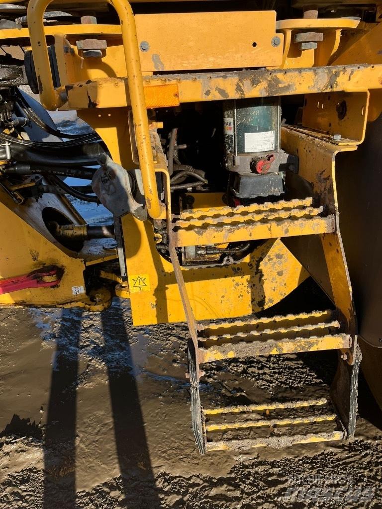 Volvo L 120 F Wheel loaders