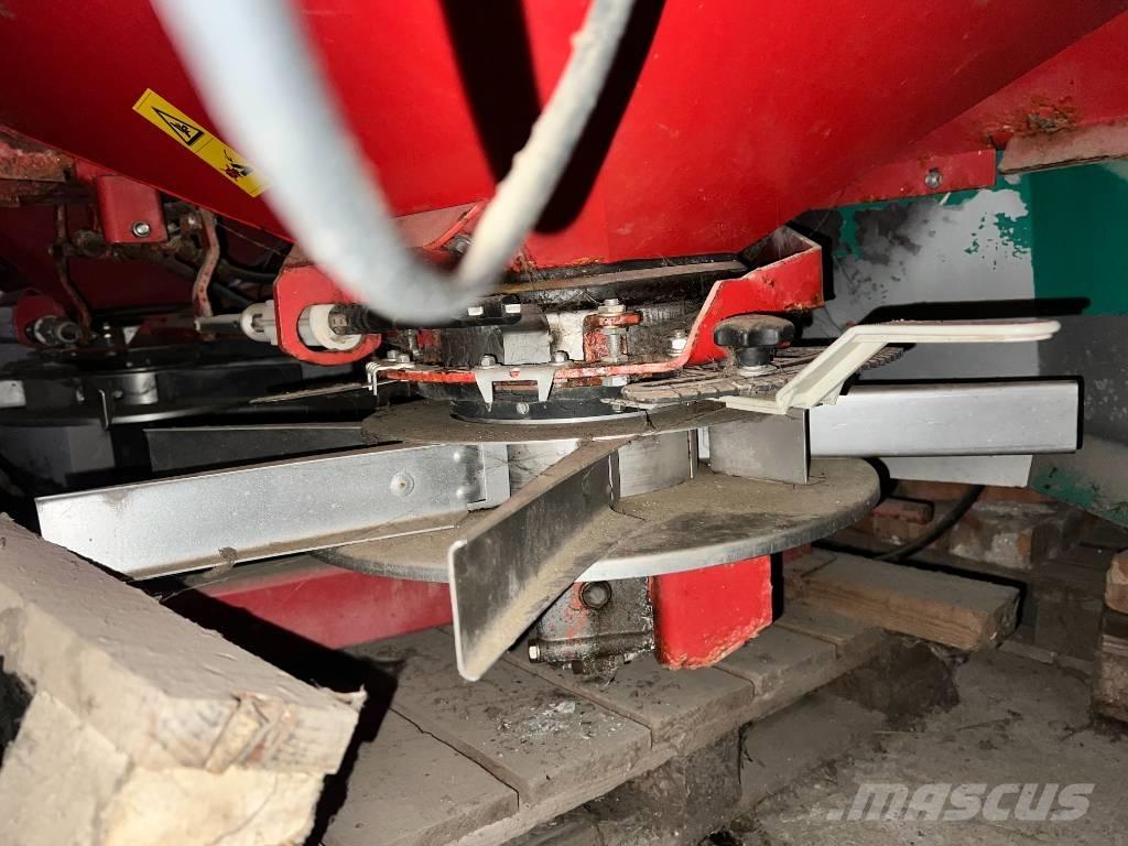 Kverneland DS-XL Mineral spreaders