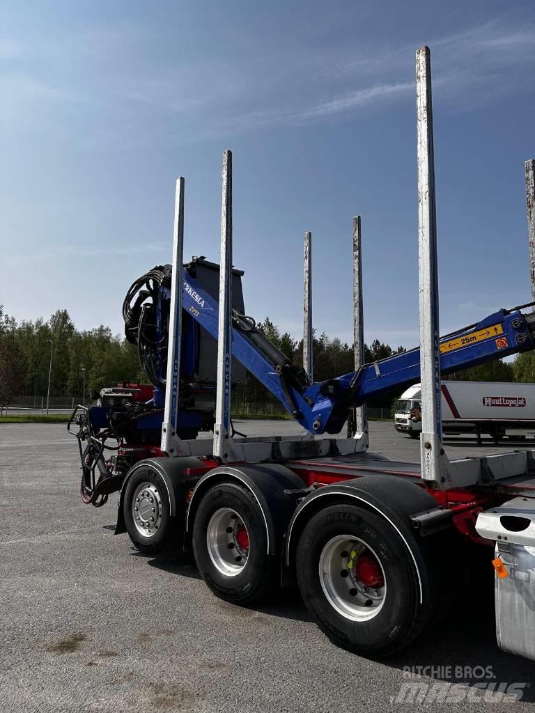 Volvo FH 12 Timber trucks