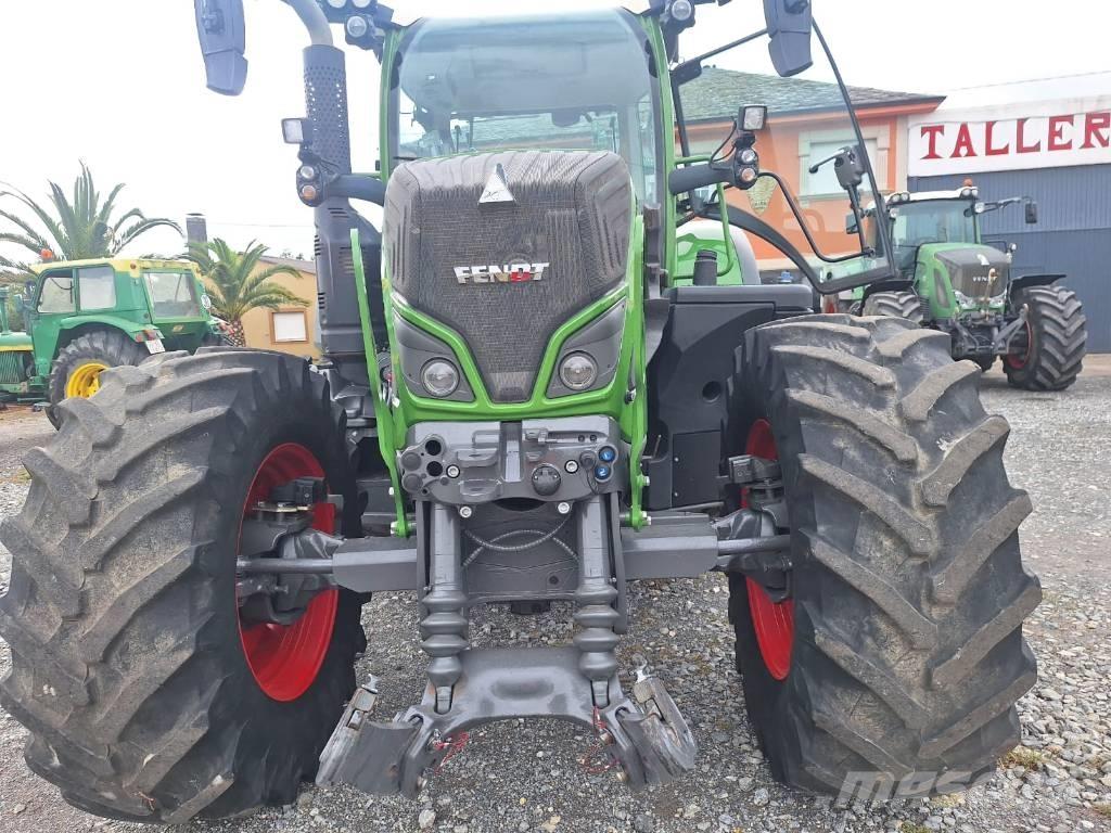 Fendt 718 Tractors