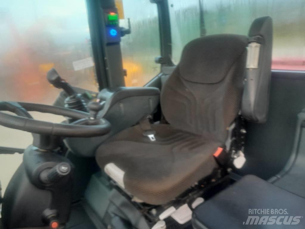 Schafer T8620 Telehandlers for agriculture