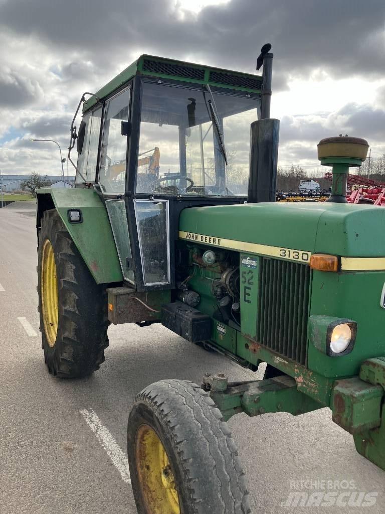 John Deere 3130 Tractors