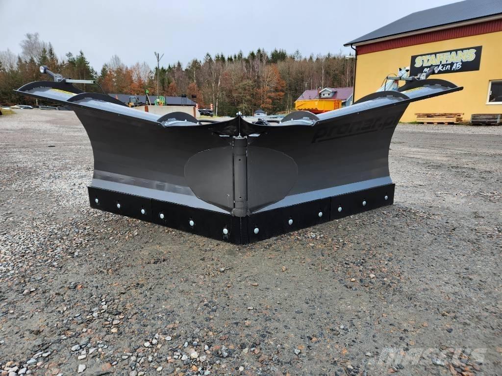 Pronar PUV 3300 M Snow blades and plows