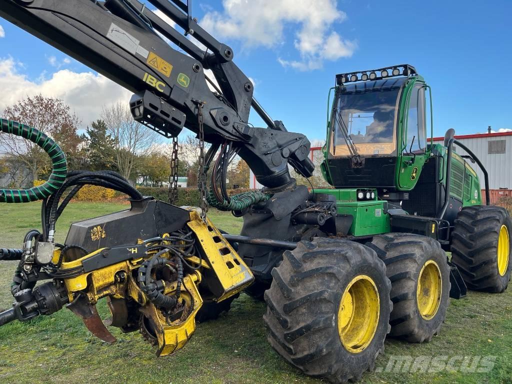 John Deere 1270 G Harvesters