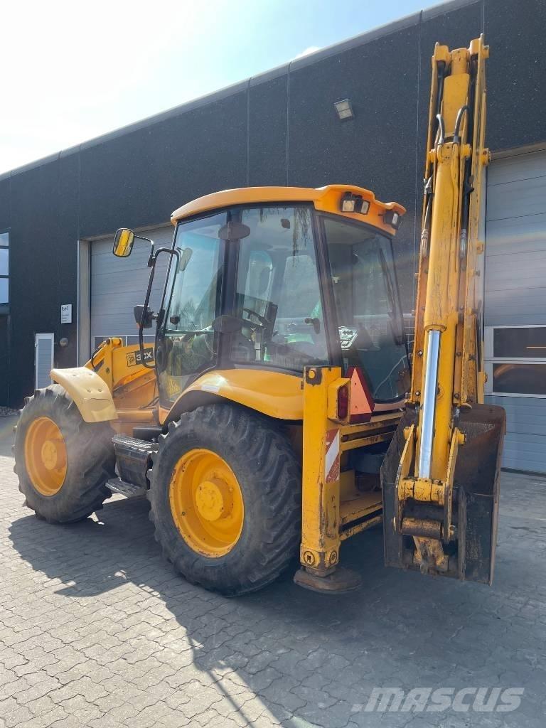 JCB 3CX Backhoe loaders