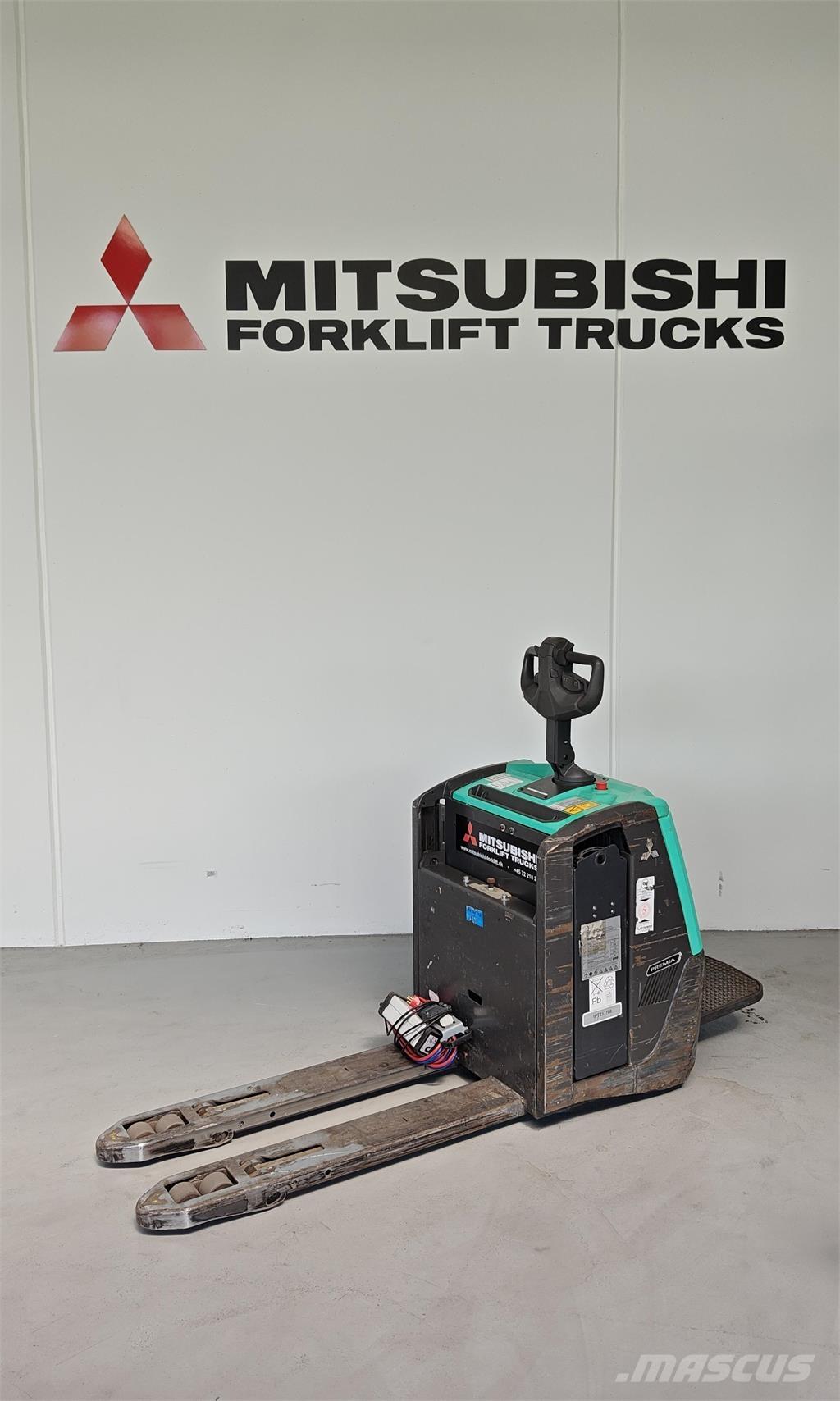 Mitsubishi PBV20N3 Platform truck