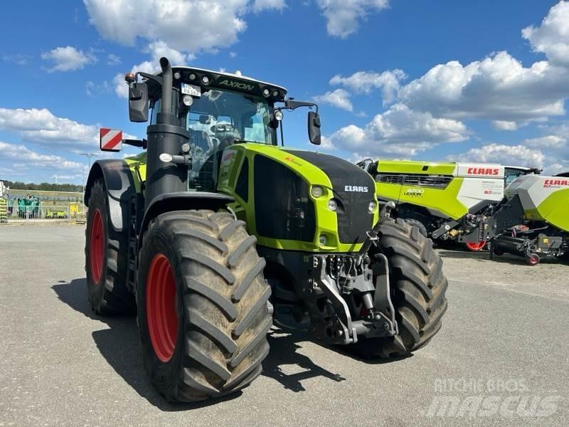 CLAAS Axion 960 Tractors