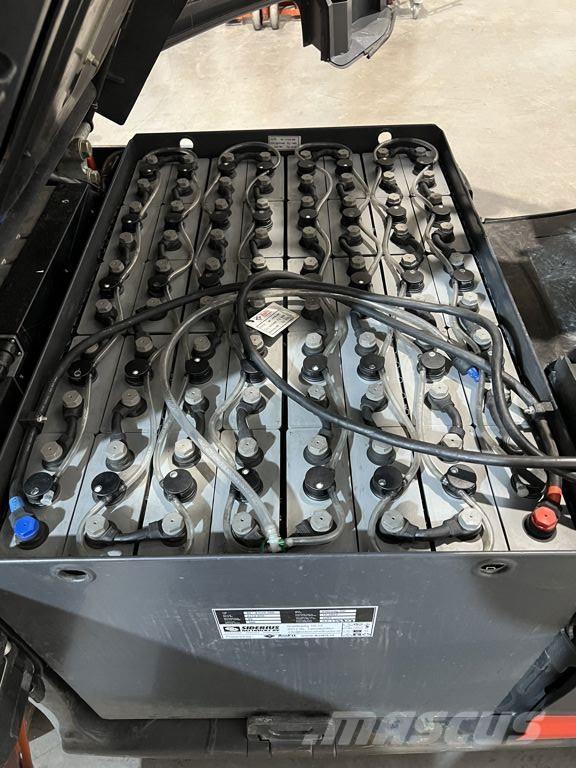 Linde E30-01 Electric forklift trucks