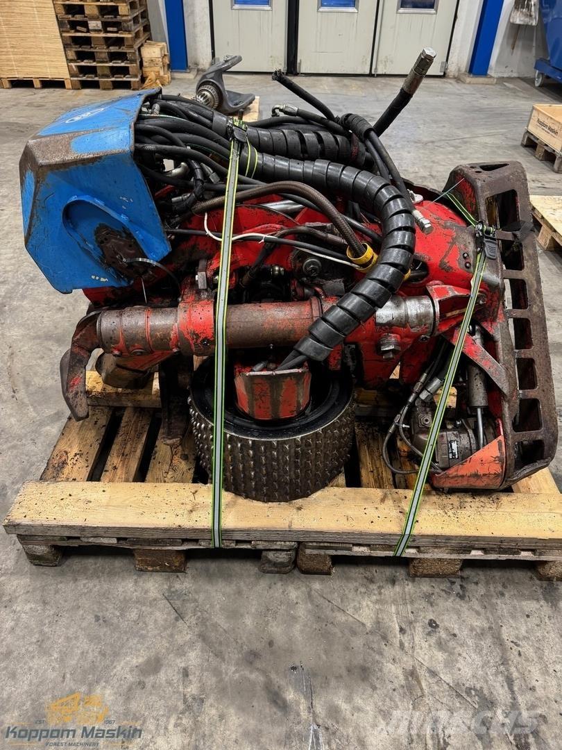 Valmet 960 Harvester heads