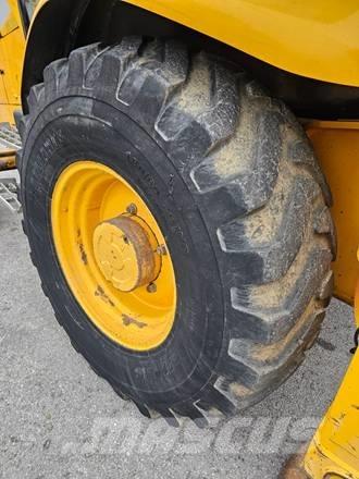 JCB 3 CX Backhoe loaders