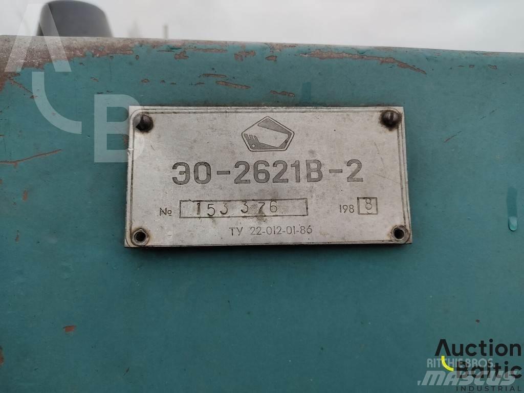  JUMZ EO-2621B-2 Tractors