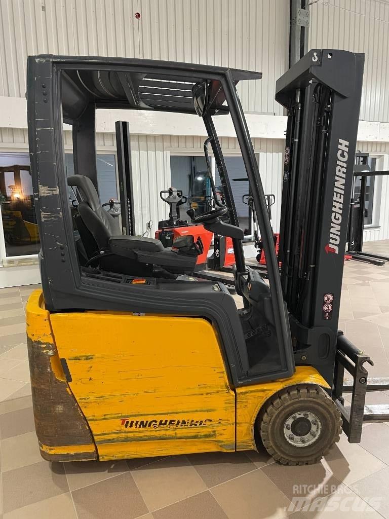 Jungheinrich EFG 213 Electric forklift trucks