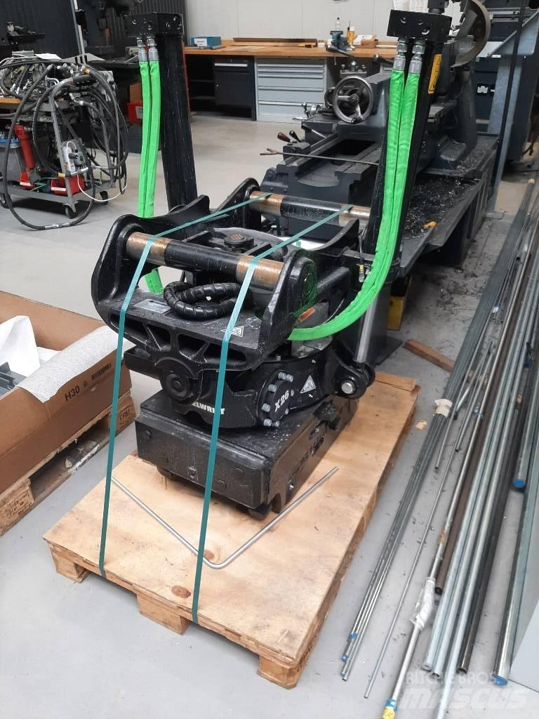 Steelwrist X26 S70 Crawler excavators