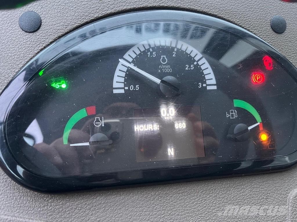 John Deere 5090 GL Tractors